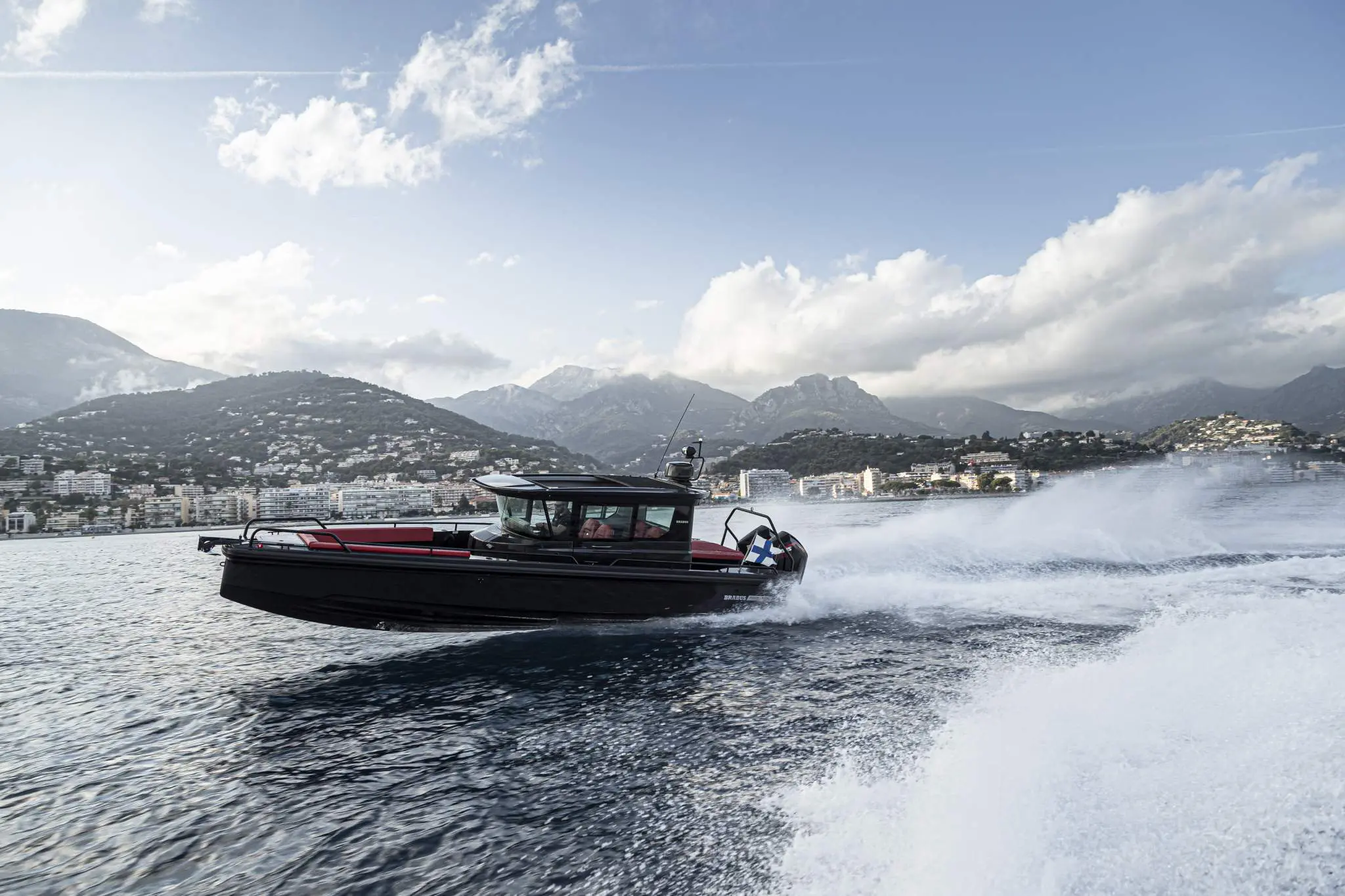 BRABUS-Shadow-500-Cabin_84I8663 Brabus Shadow 900 Sun Top