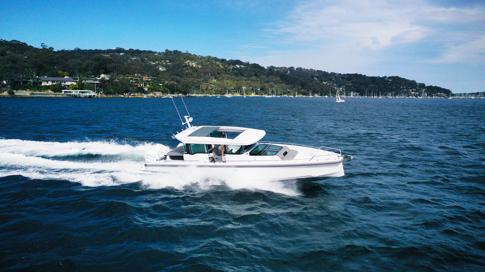 Axopar 37 XC Cross Cabin