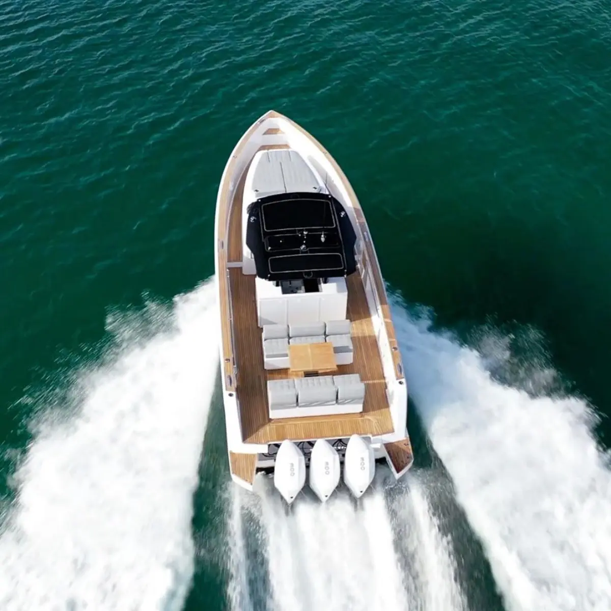 Pardo 38 Triple Outboard