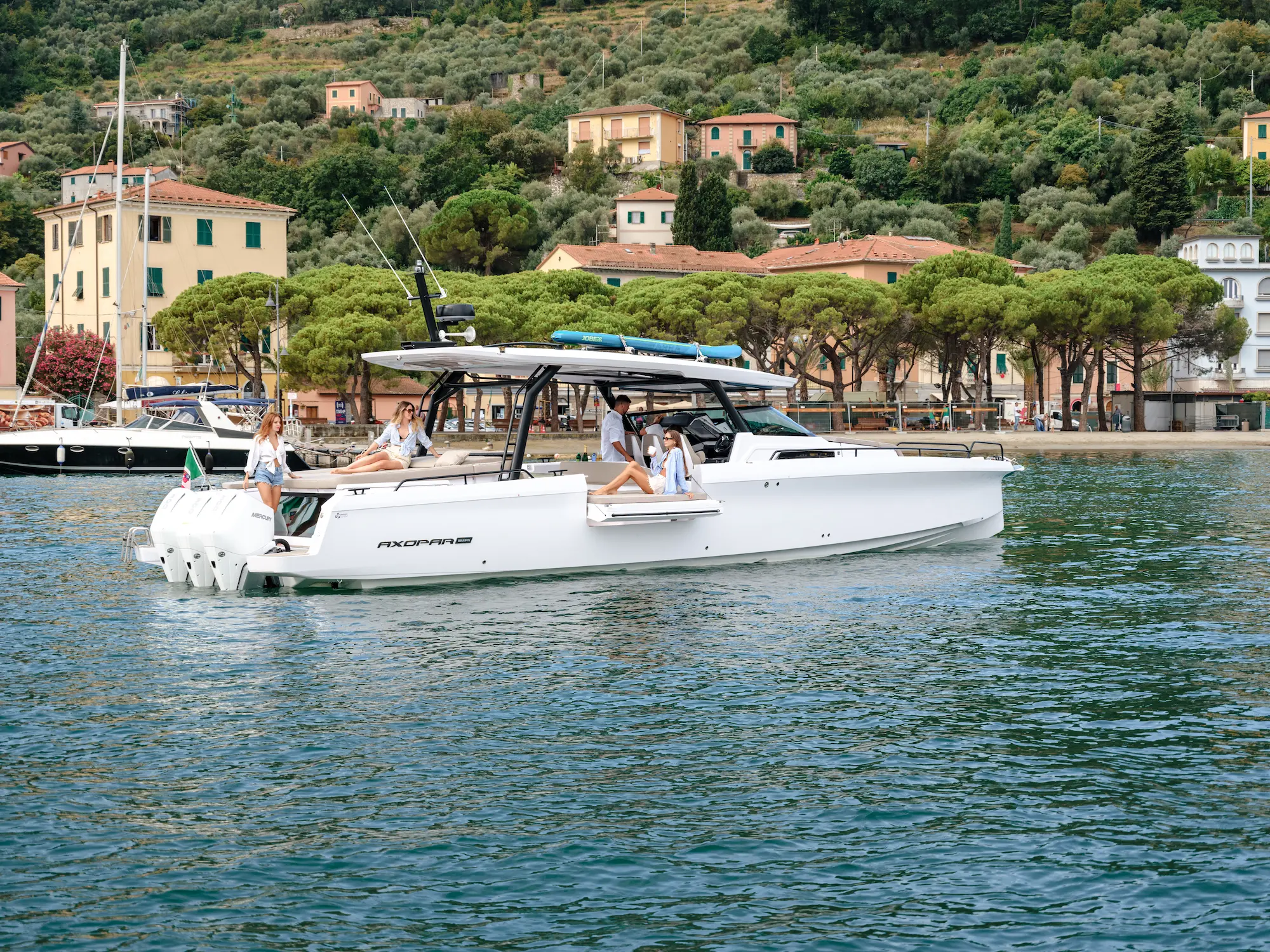 Australia Eyachts Axopar 45 Sun Top