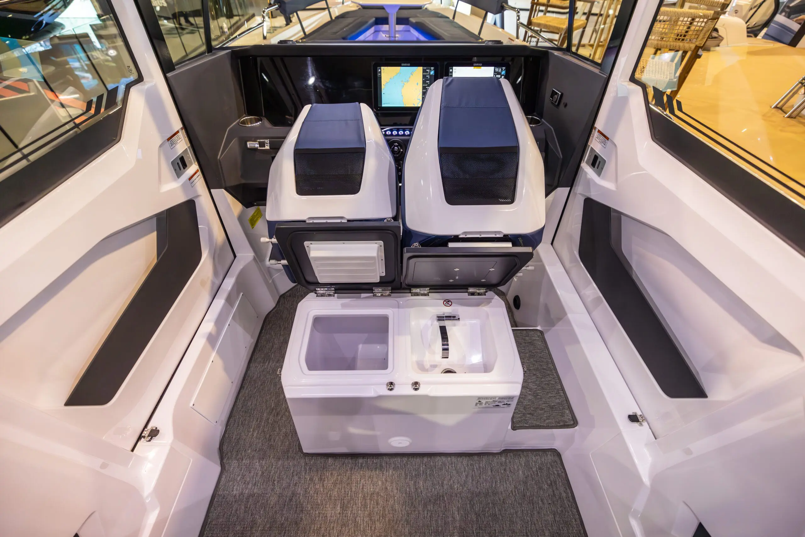 Axopar 29 XC Cross Cabin RAND 27 Pittwater