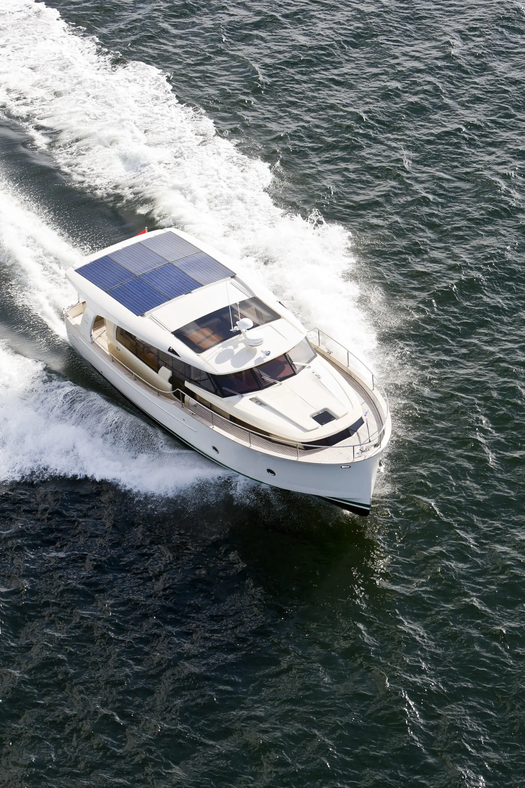 TC 111252 Axopar 29 sun Top driving