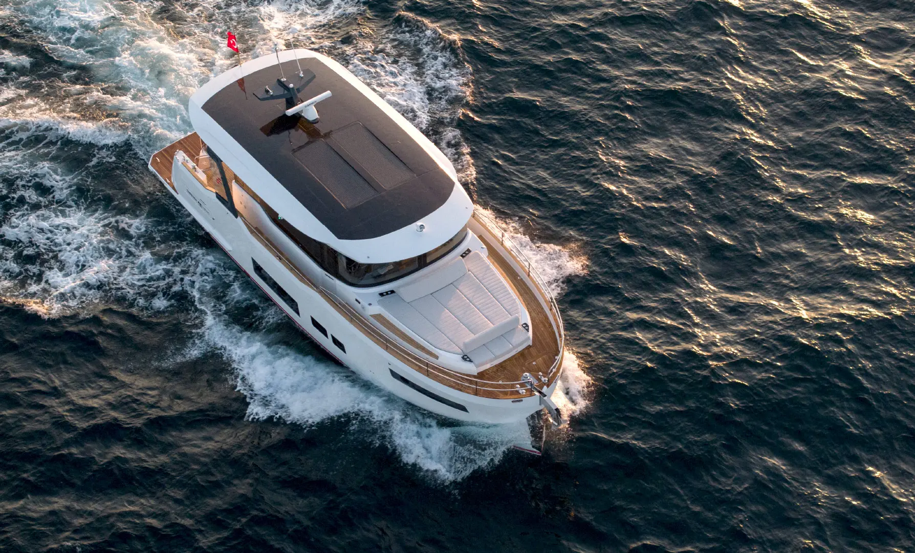 sirena-48-coupe-hybrid-ext08 Axopar Boats Sydney Harbour