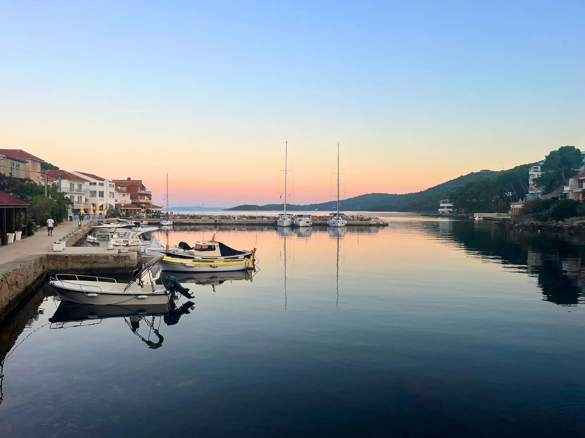 Greenline 48, Eyachts Australia and New Zealand