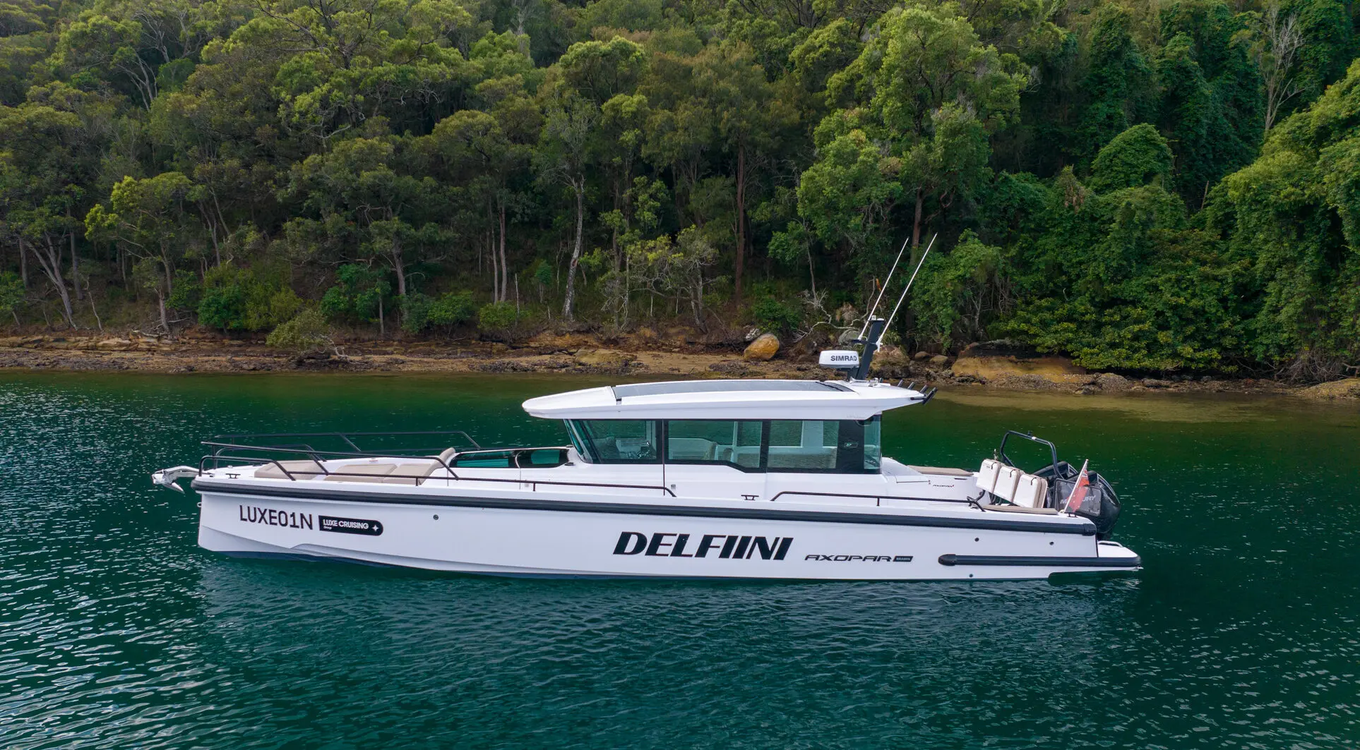 Axopar 37 Cross Cabin