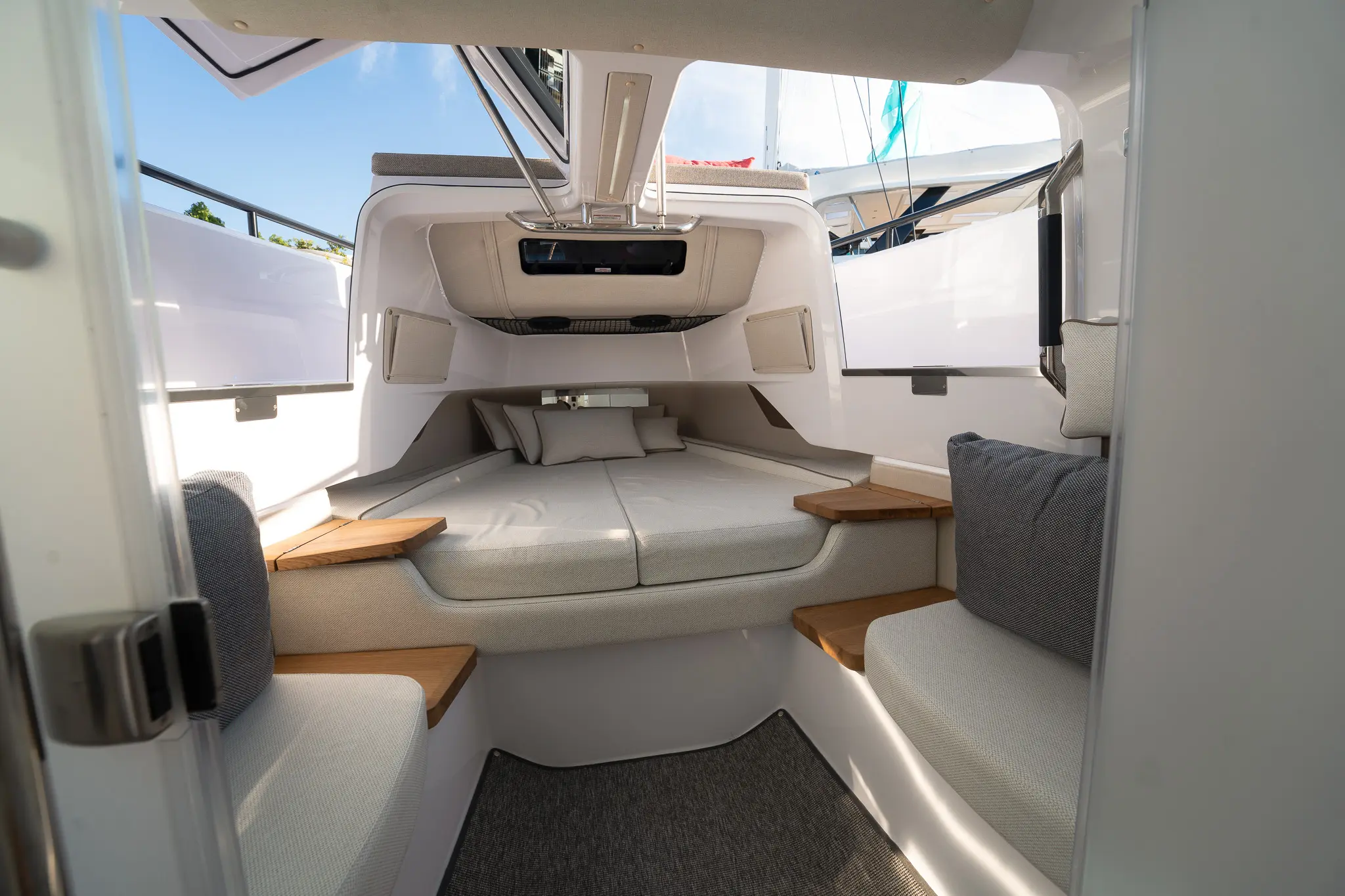 Axopar, Eyachts Australia and New Zealand