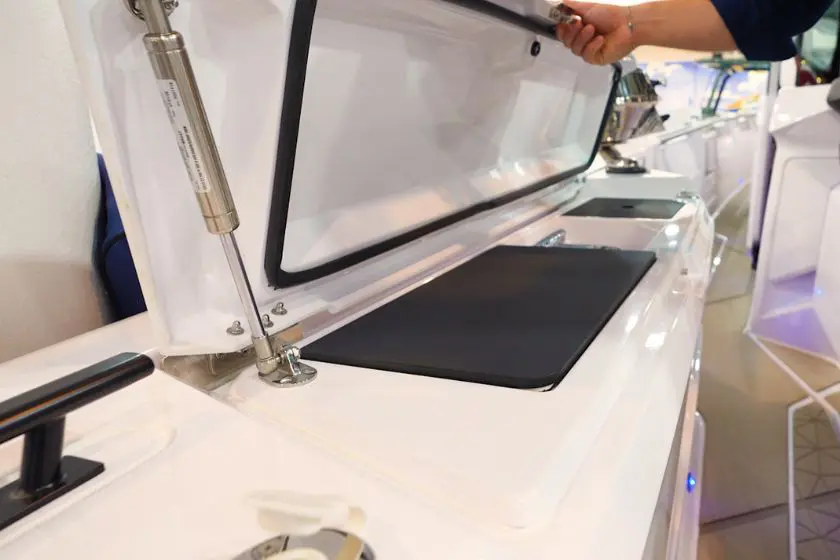 Axopar 37 Design Improvements