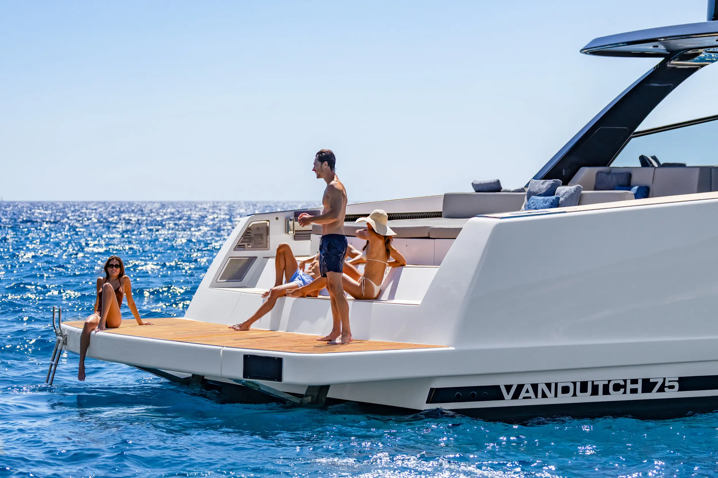 2_Lifestyle_OnBoard Axopar 28 Review: Axopar Offshore Performance