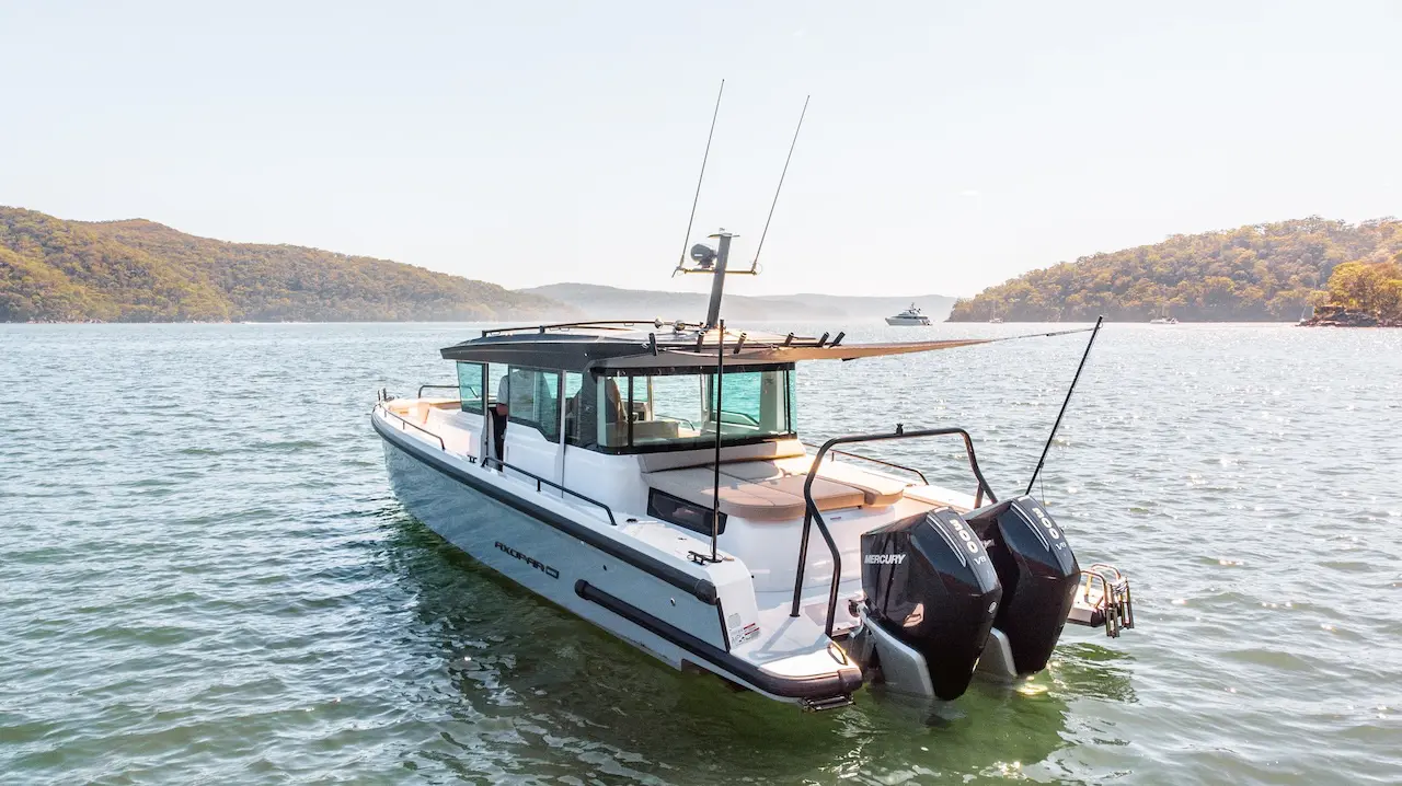 Axopar 37 Cross Cabin