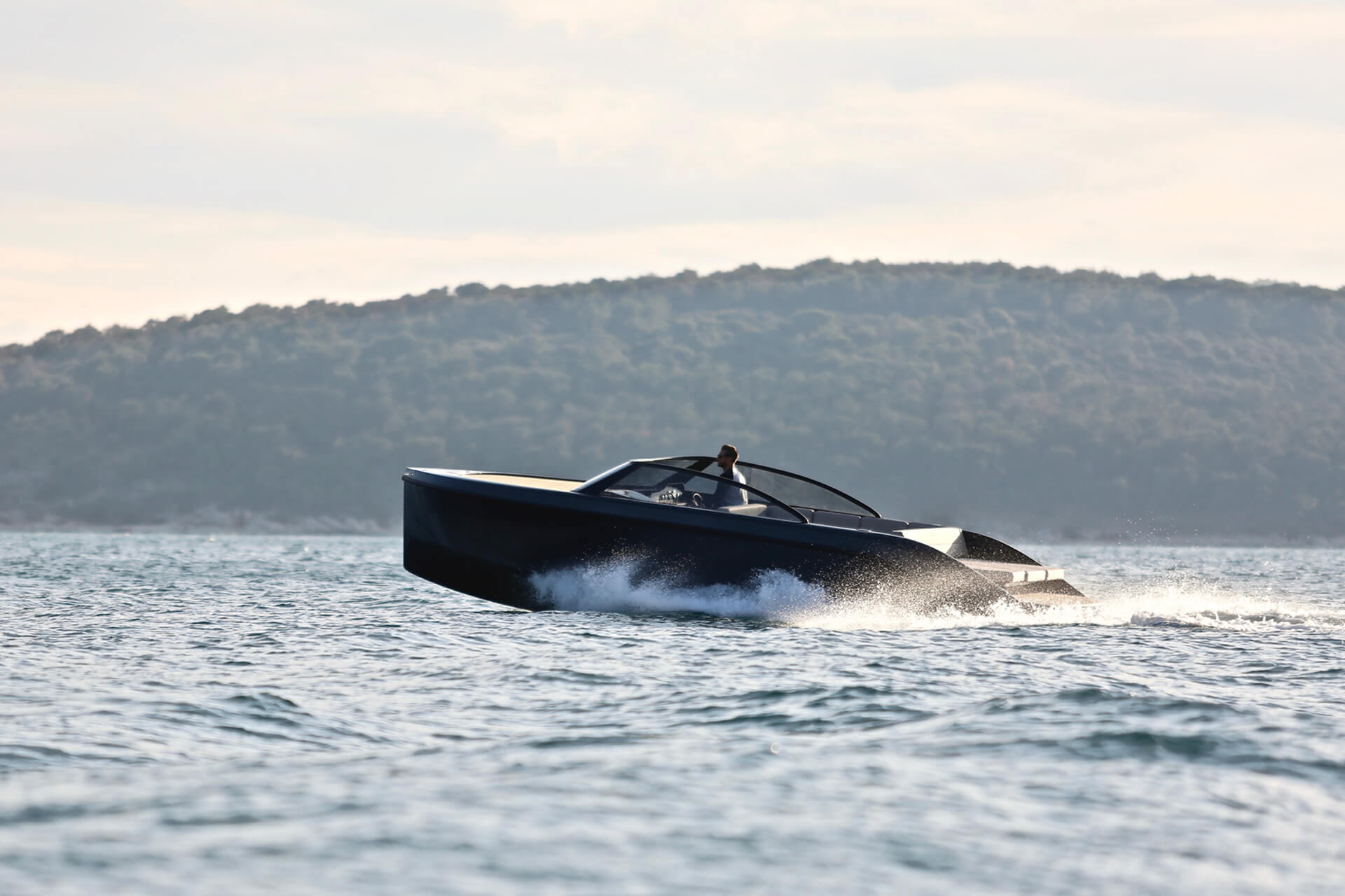 1. Leisure 28 Eyachts Rand Leisure 28