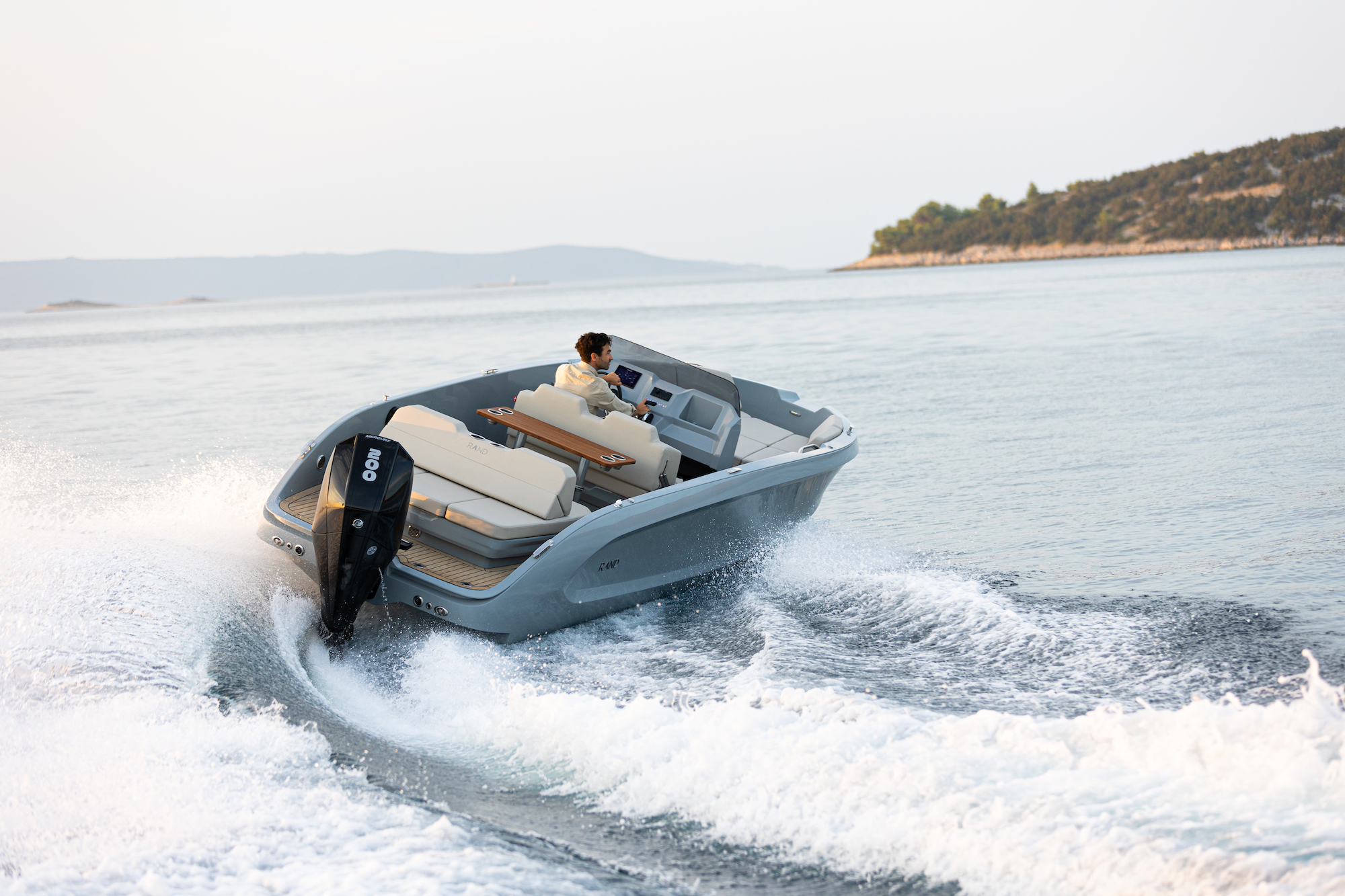 Source 22 -13 Brabus Shadow 500 Australia 30ft speed boat