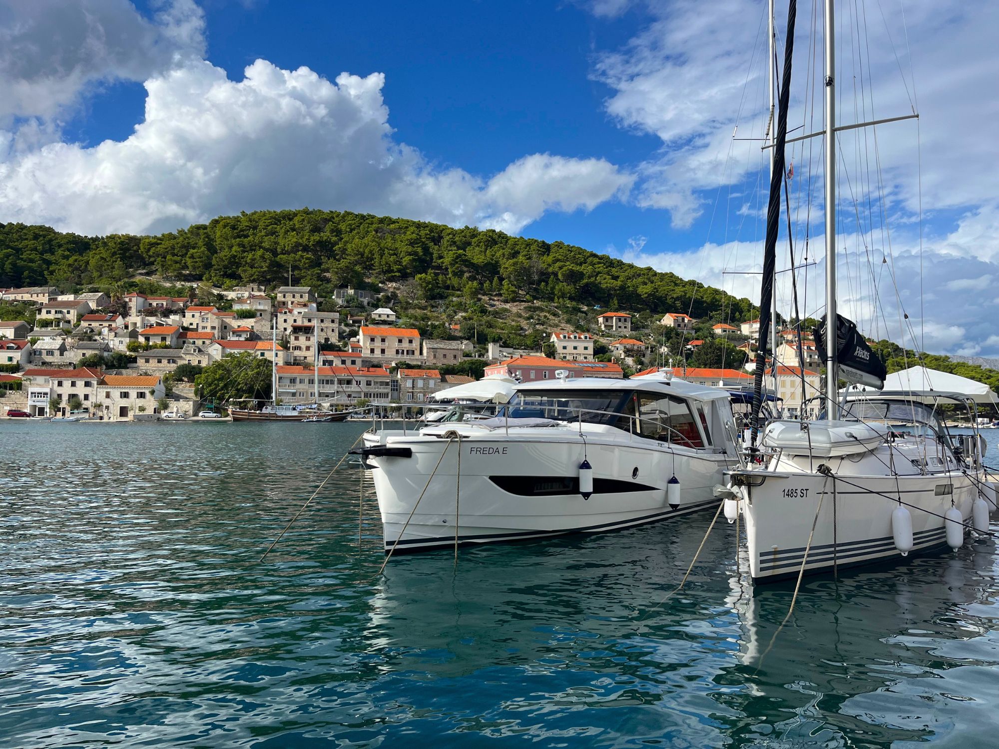 5 Greenline 48, Eyachts Australia and New Zealand