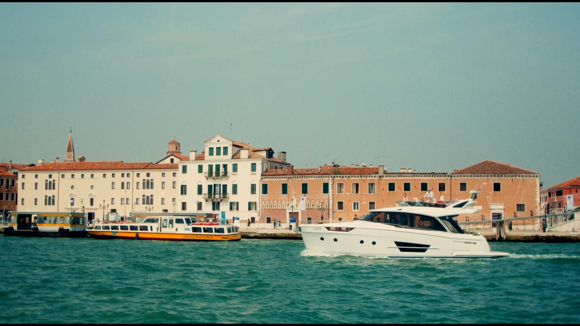 Axopar 22 Eyachts, Australia and New Zealand