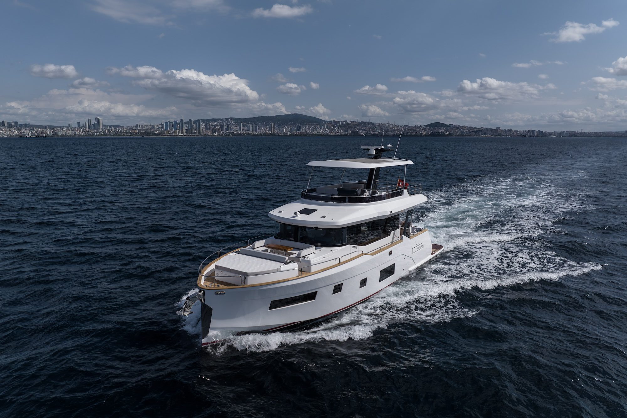 Sirena, Eyachts Australia and New Zealand