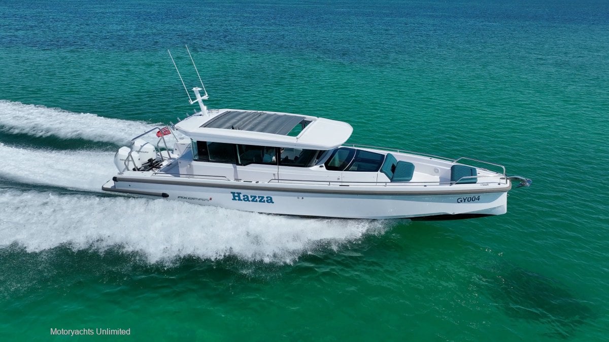 Axopar 37 X Sun Top Side View