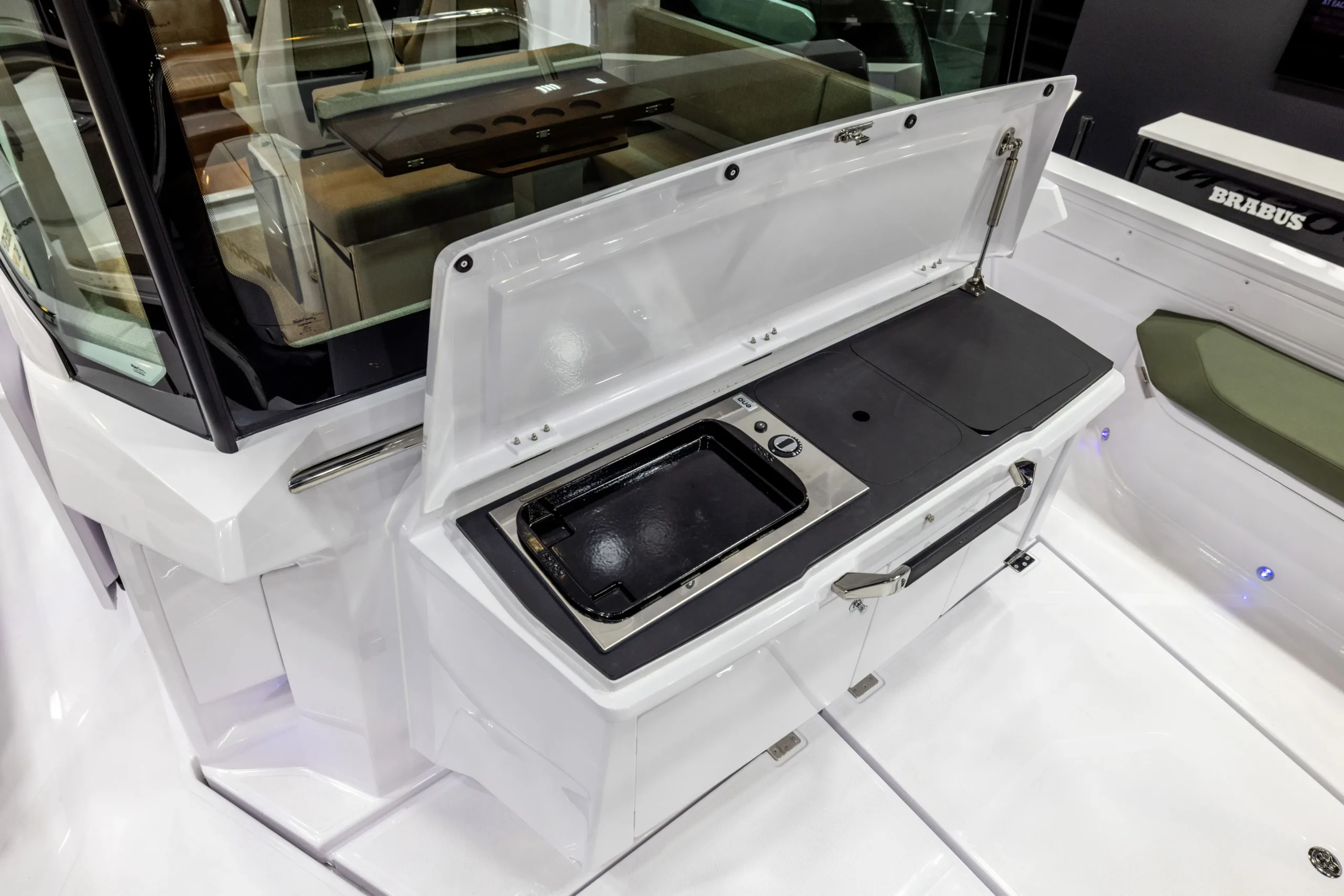 Axopar_38_XC_Gallery_0001_Axopar_38_XC_Cross_Cabin-7106