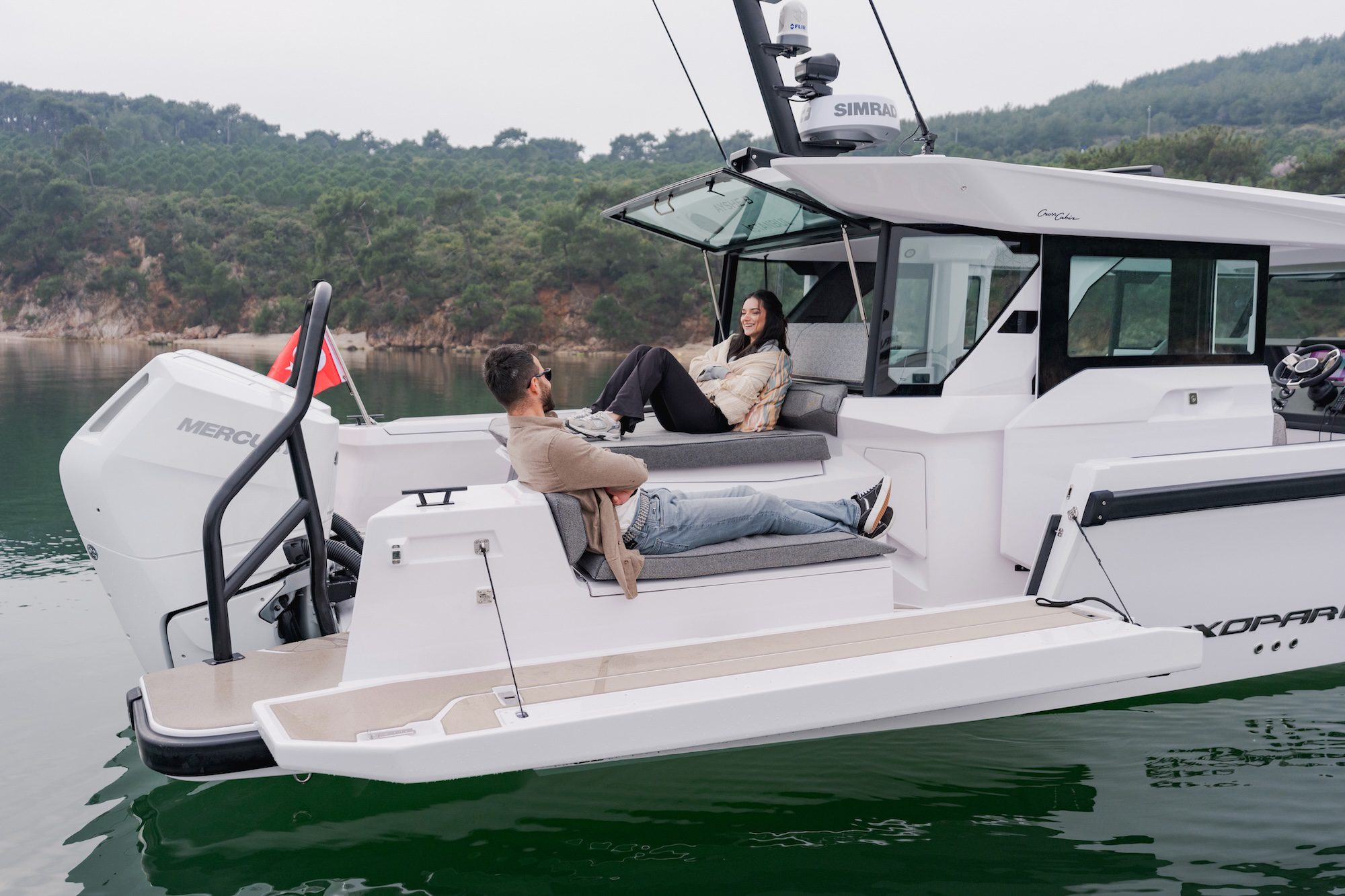 Axopar-38-XC-Cross-Cabin_A1205315 Greenline 45 Coupe Australia Eyachts