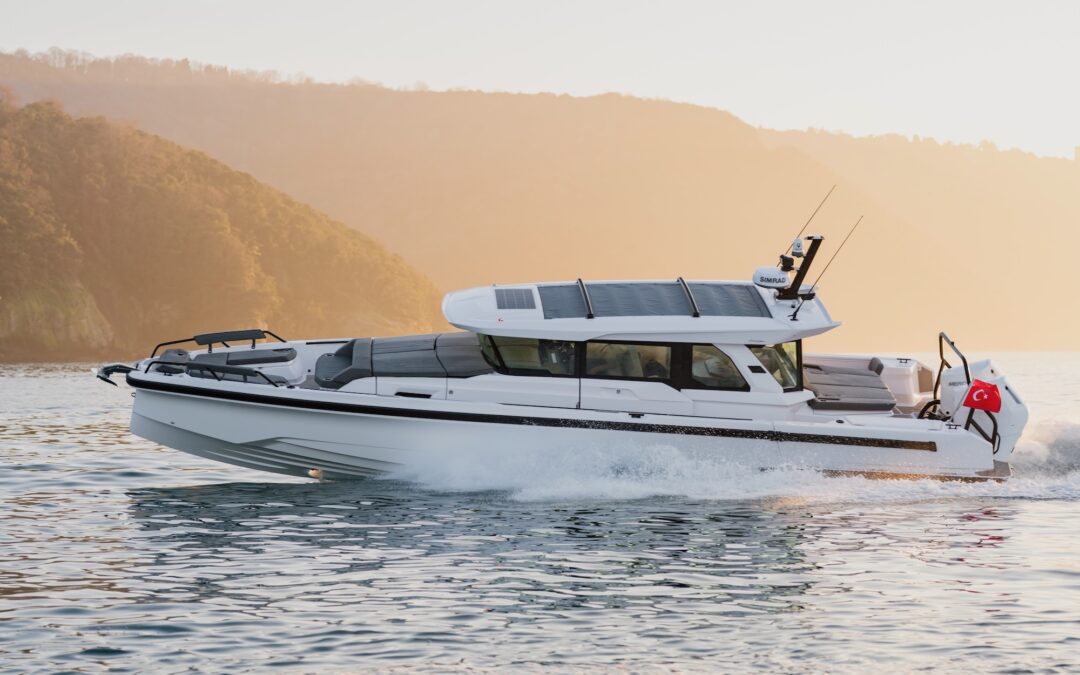 Axopar 38 Cross Cabin