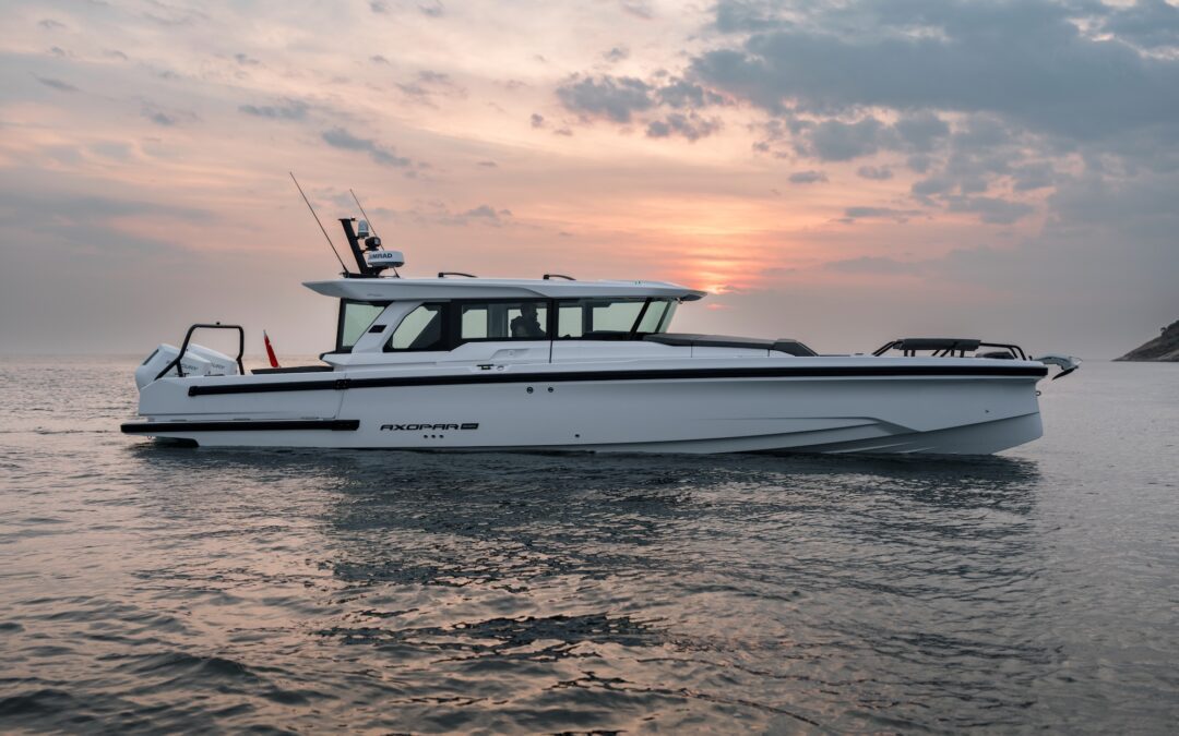 Axopar 38 Cross Cabin