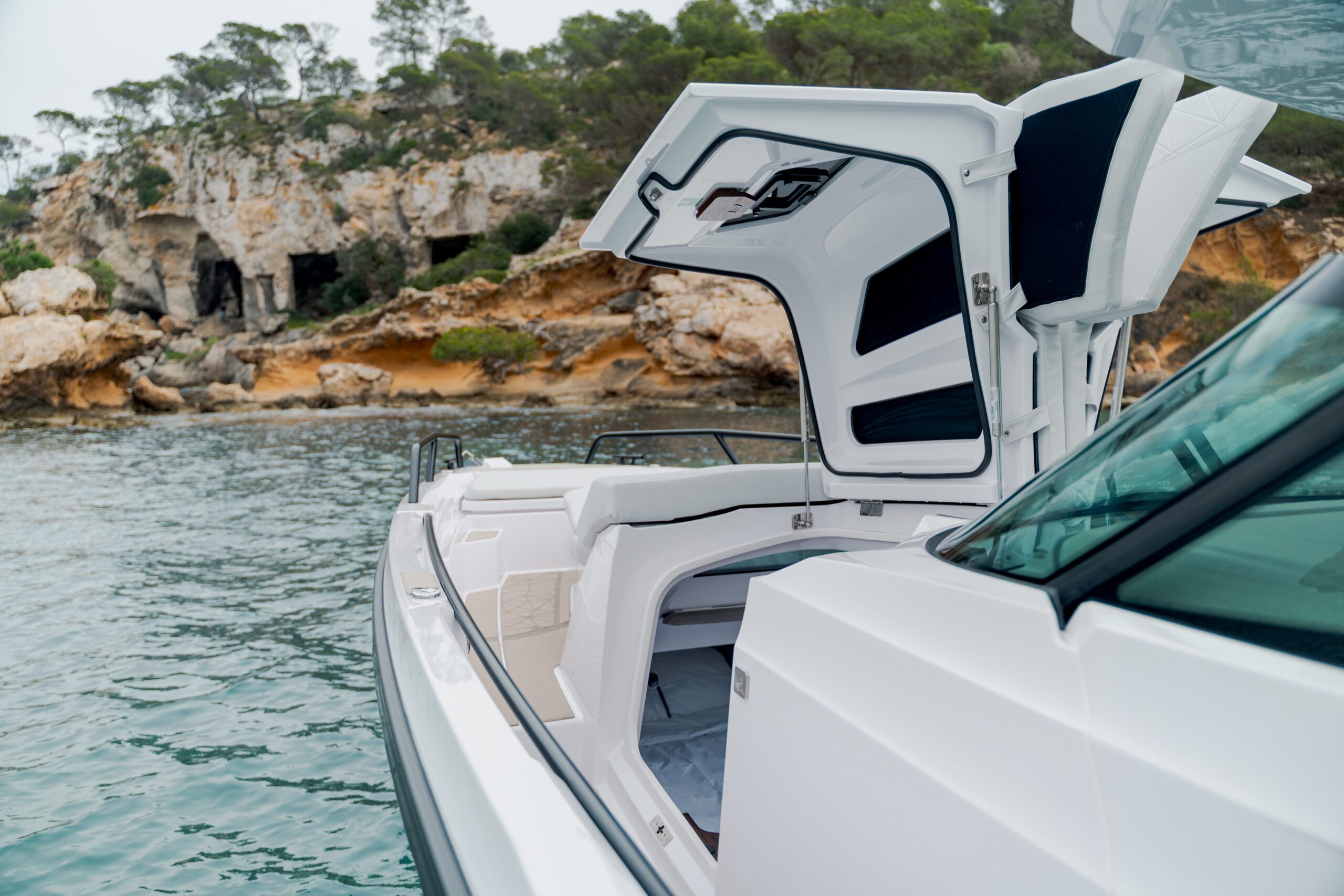 Axopar 38 Sun Top Axopar 28 Review: Axopar offshore rough condition