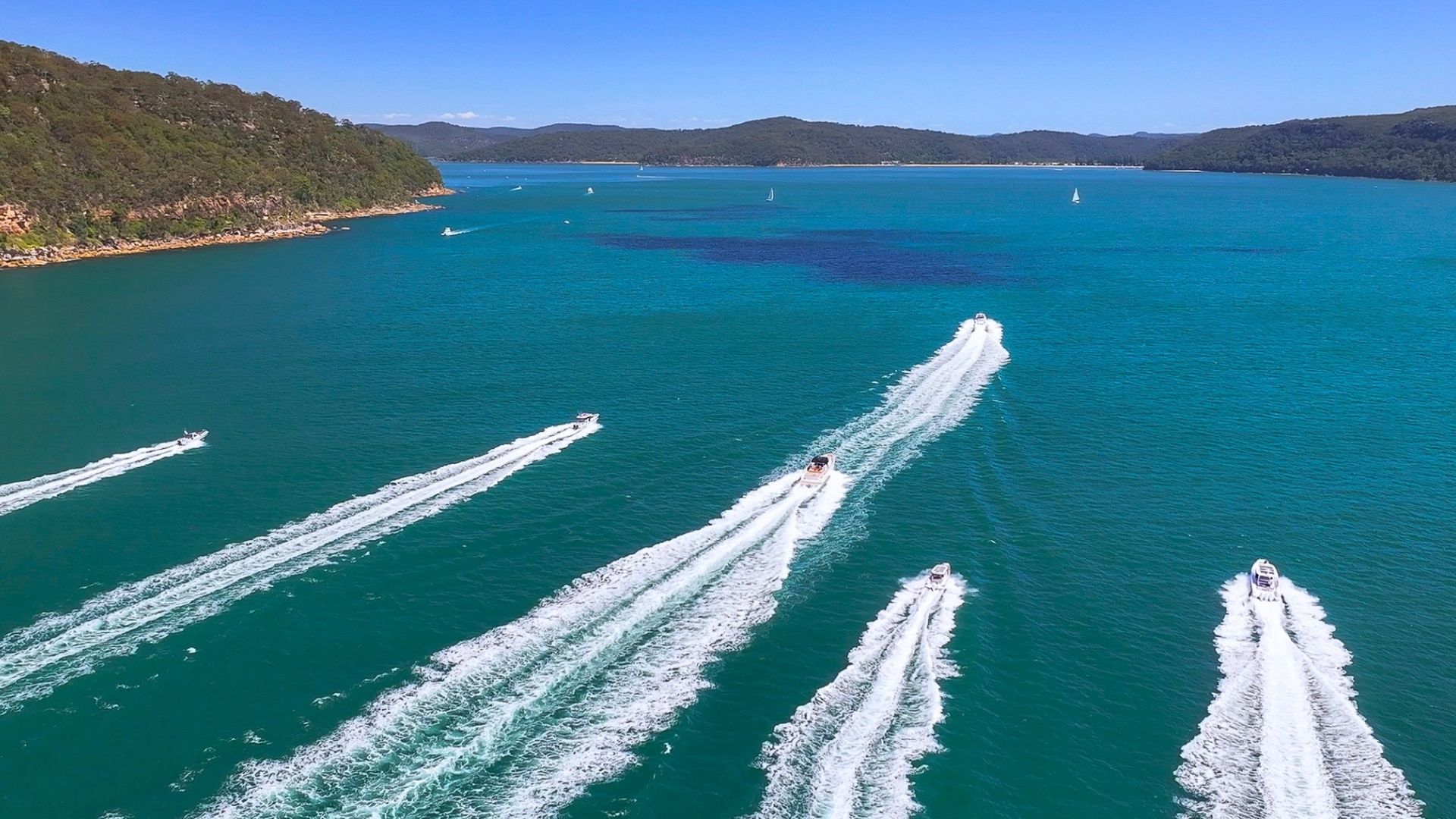Boat Buying Guide: How to Choose the Right Boat for Your Lifestyle