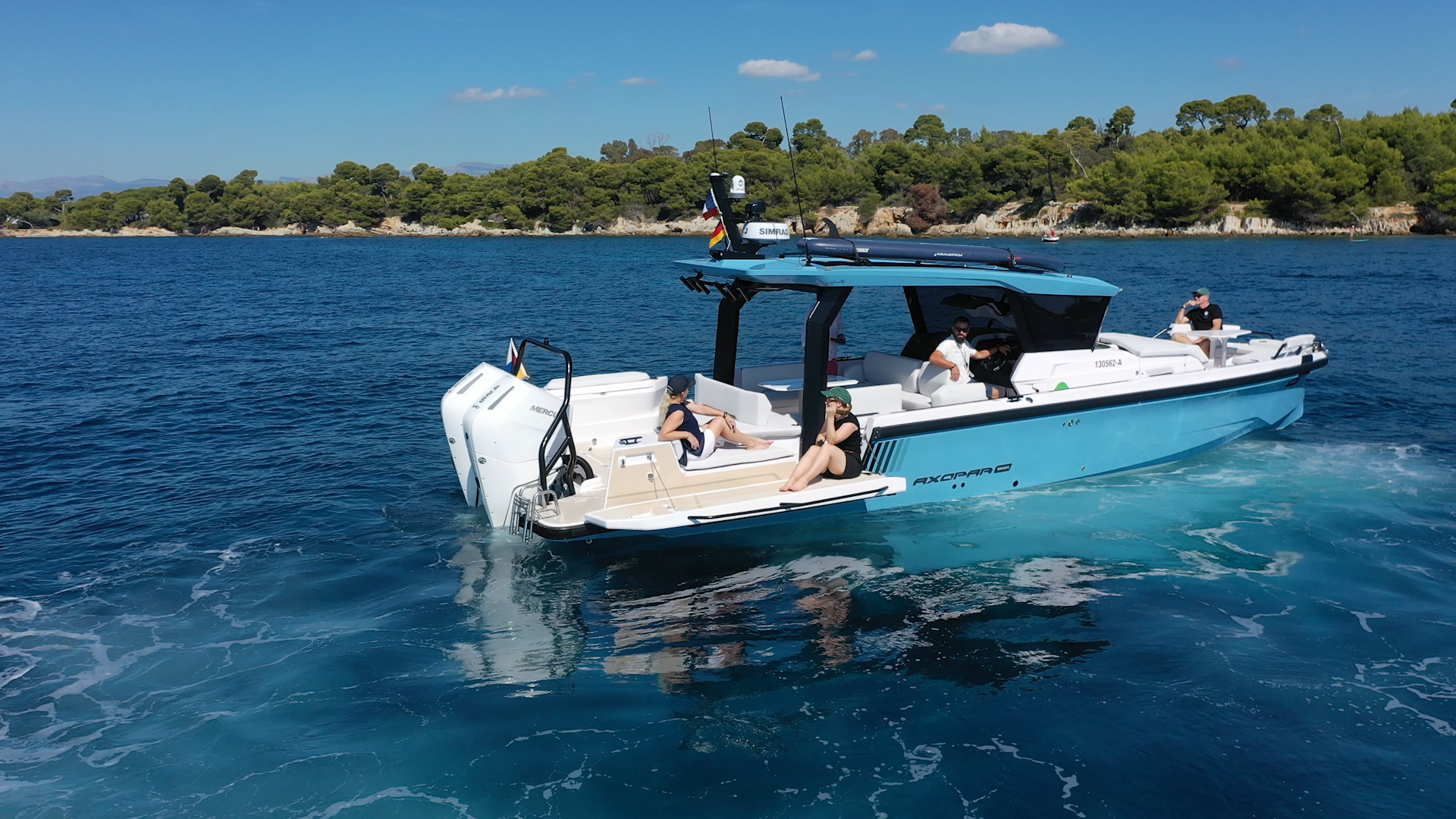 Walkthrough.00_00_49_06.Still017 Axopar 28 Review: Sailor to Powerboat owner