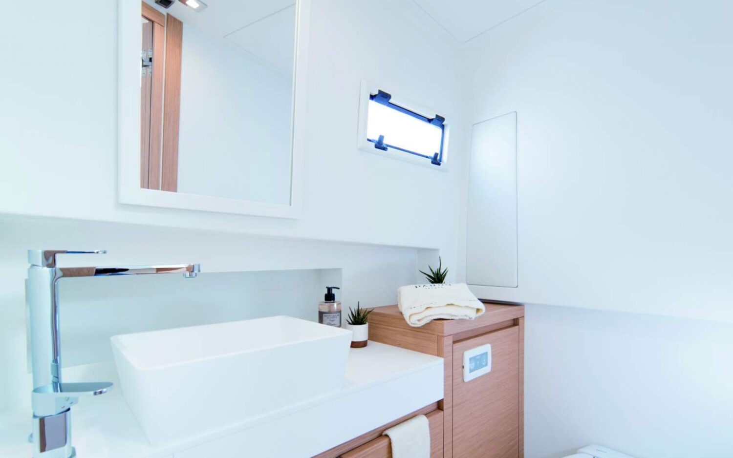 Pardo, Eyachts Australia and New Zealand