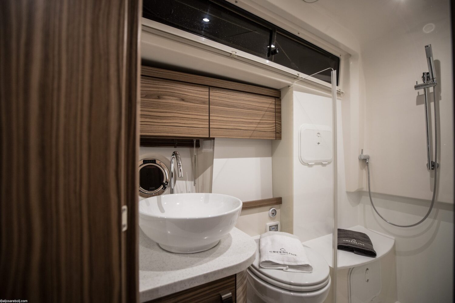 Greenline 48, Eyachts Australia and New Zealand