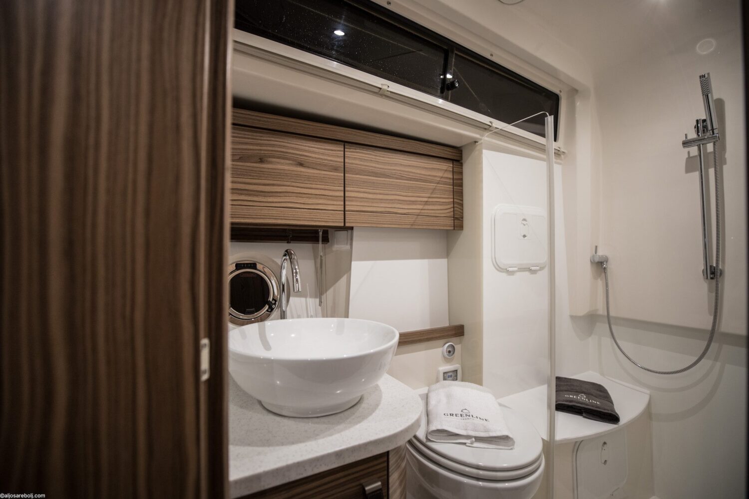 Greenline 48, Eyachts Australia and New Zealand