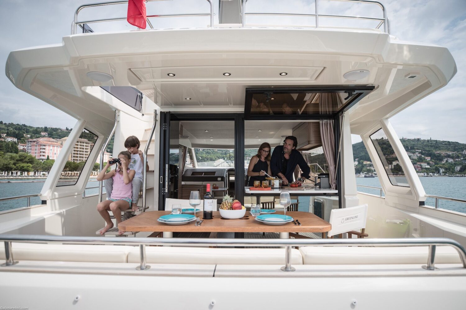 Greenline 48, Eyachts Australia and New Zealand