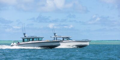 Axopar 37 XC Cross Cabin + Axopar 37 Sun-Top