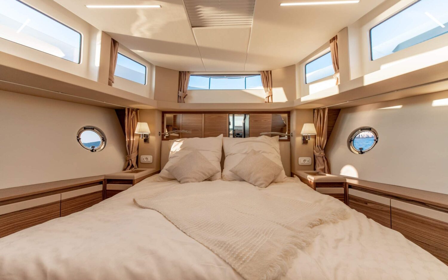 Greenline, Eyachts Australia and New Zealand