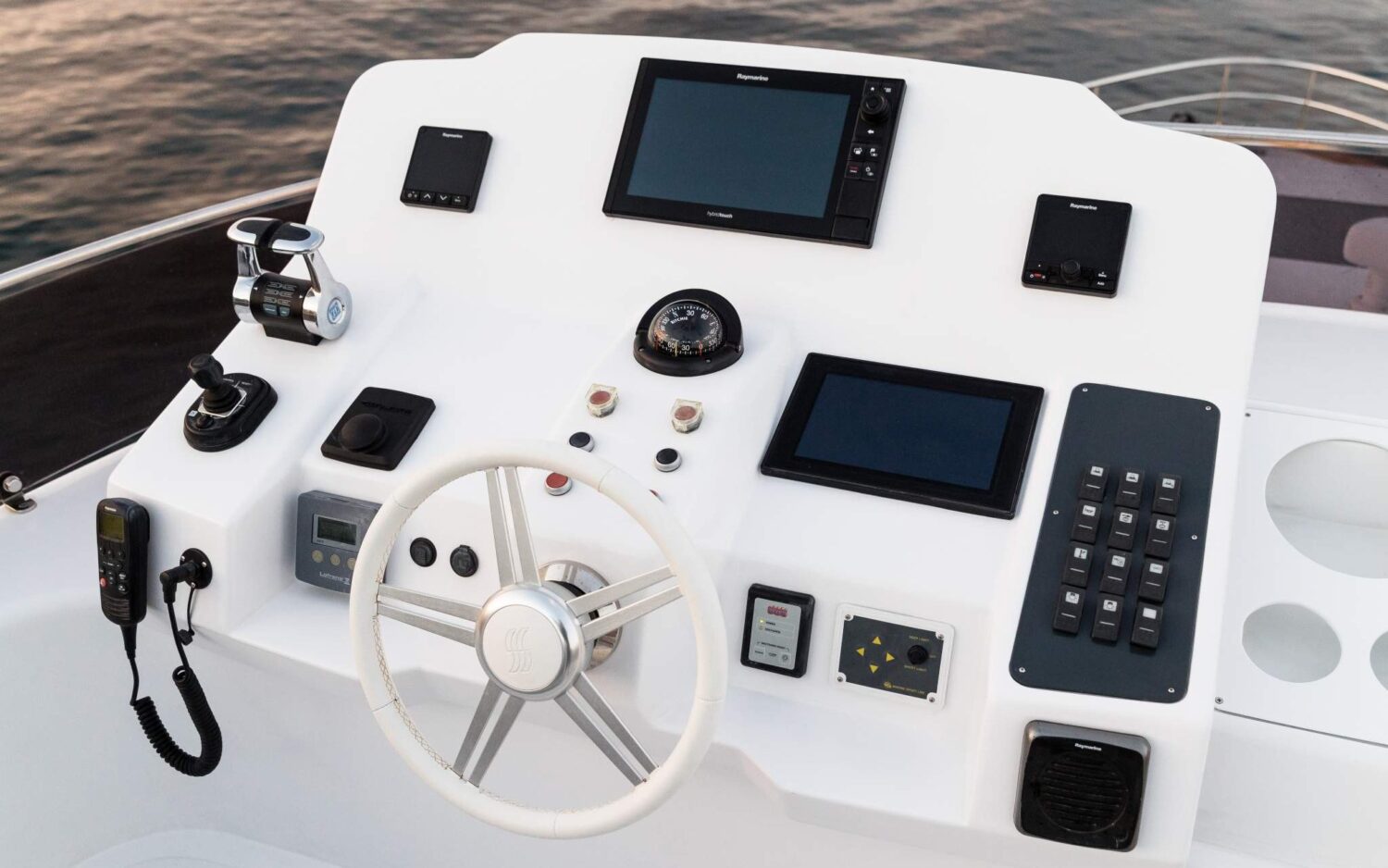 Sirena, Eyachts Australia and New Zealand