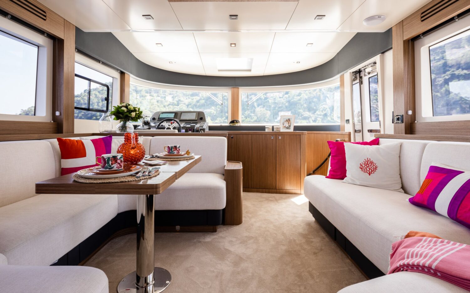 Sirena, Eyachts Australia and New Zealand