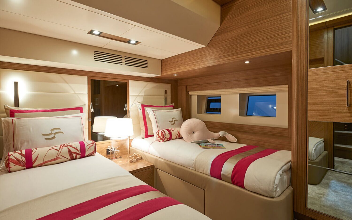 Sirena, Eyachts Australia and New Zealand