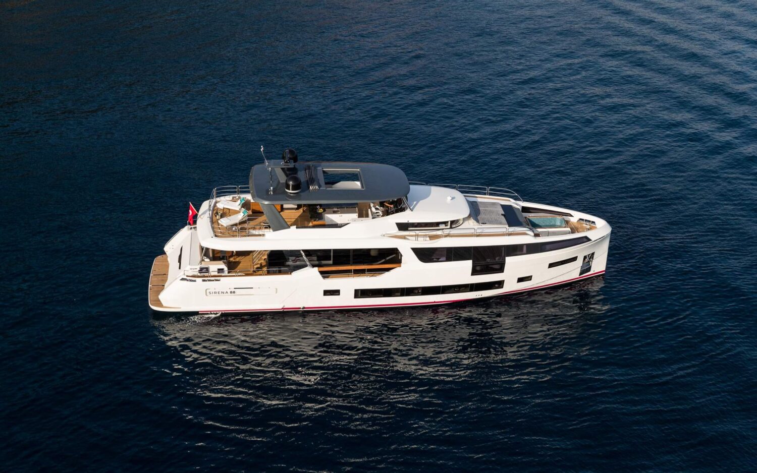 Sirena, Eyachts Australia and New Zealand