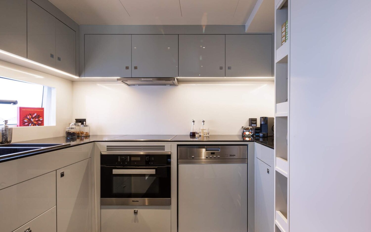 Sirena, Eyachts Australia and New Zealand