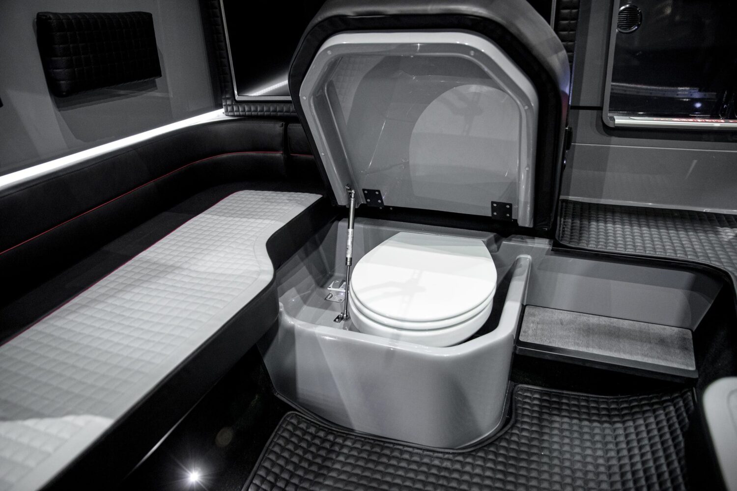 Brabus, Eyachts Australia and New Zealand