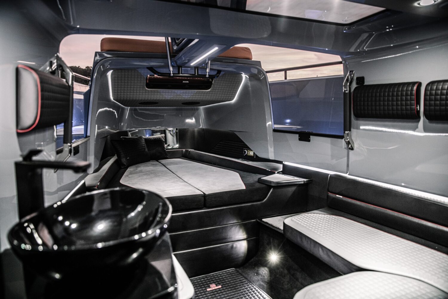 Eyachts BRABUS Shadow 900 XC