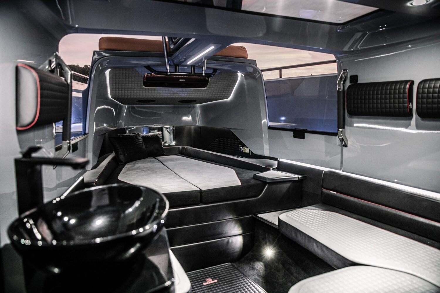 Eyachts BRABUS Shadow 900 XC