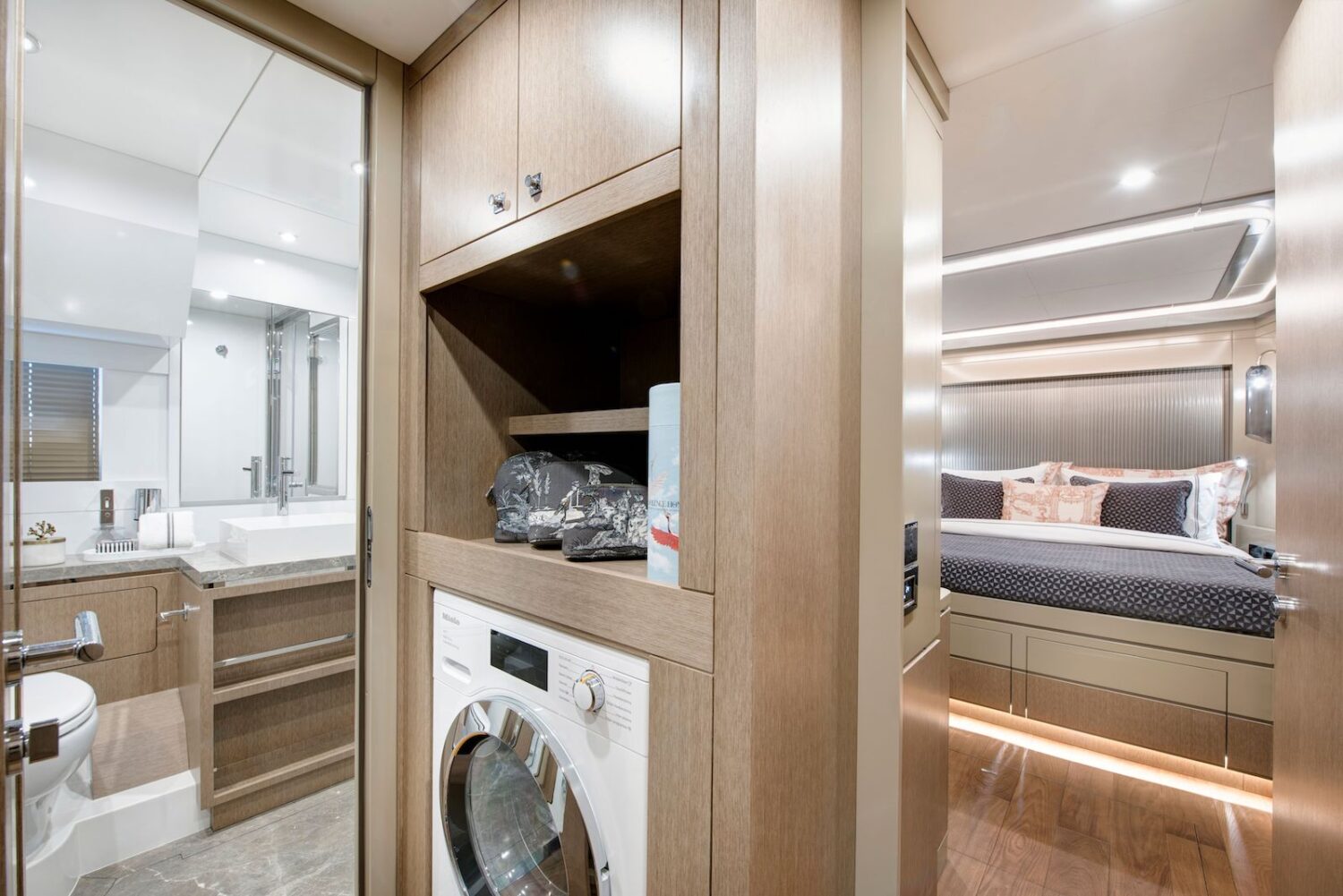 Sirena 68 Flybridge Australia