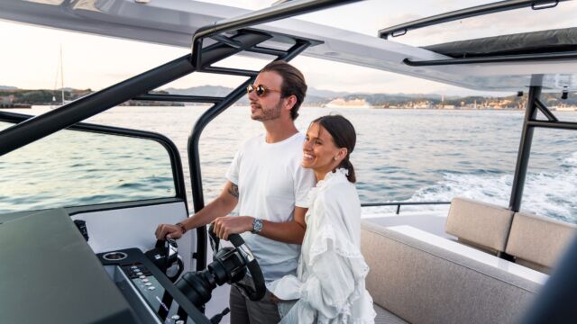 Axopar 37 Sun-Top Mediterrana Edition Eyachts Axopar 37 Mediterrana