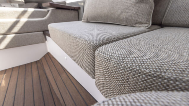 Axopar 37 XC Cross Cabin Mediterrana Edition Axopar 37 Eyachts Mediterrana