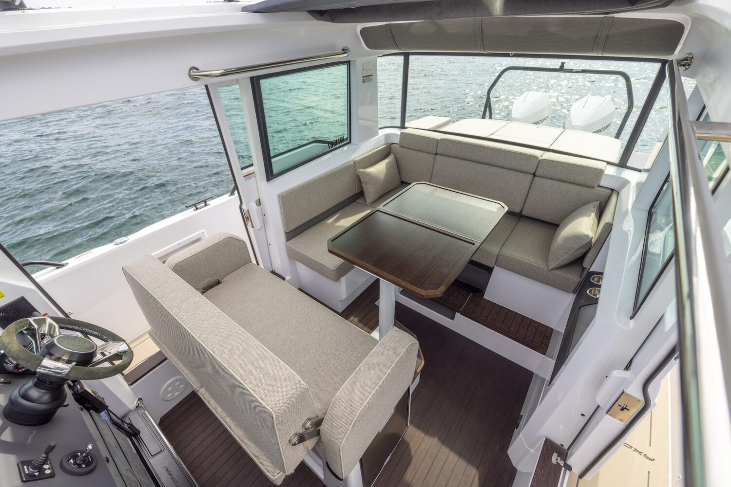 Axopar 37 Eyachts Mediterrana