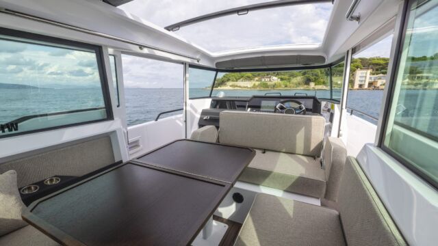 Axopar 37 XC Cross Cabin Mediterrana Edition Eyachts Axopar 37 Mediterrana
