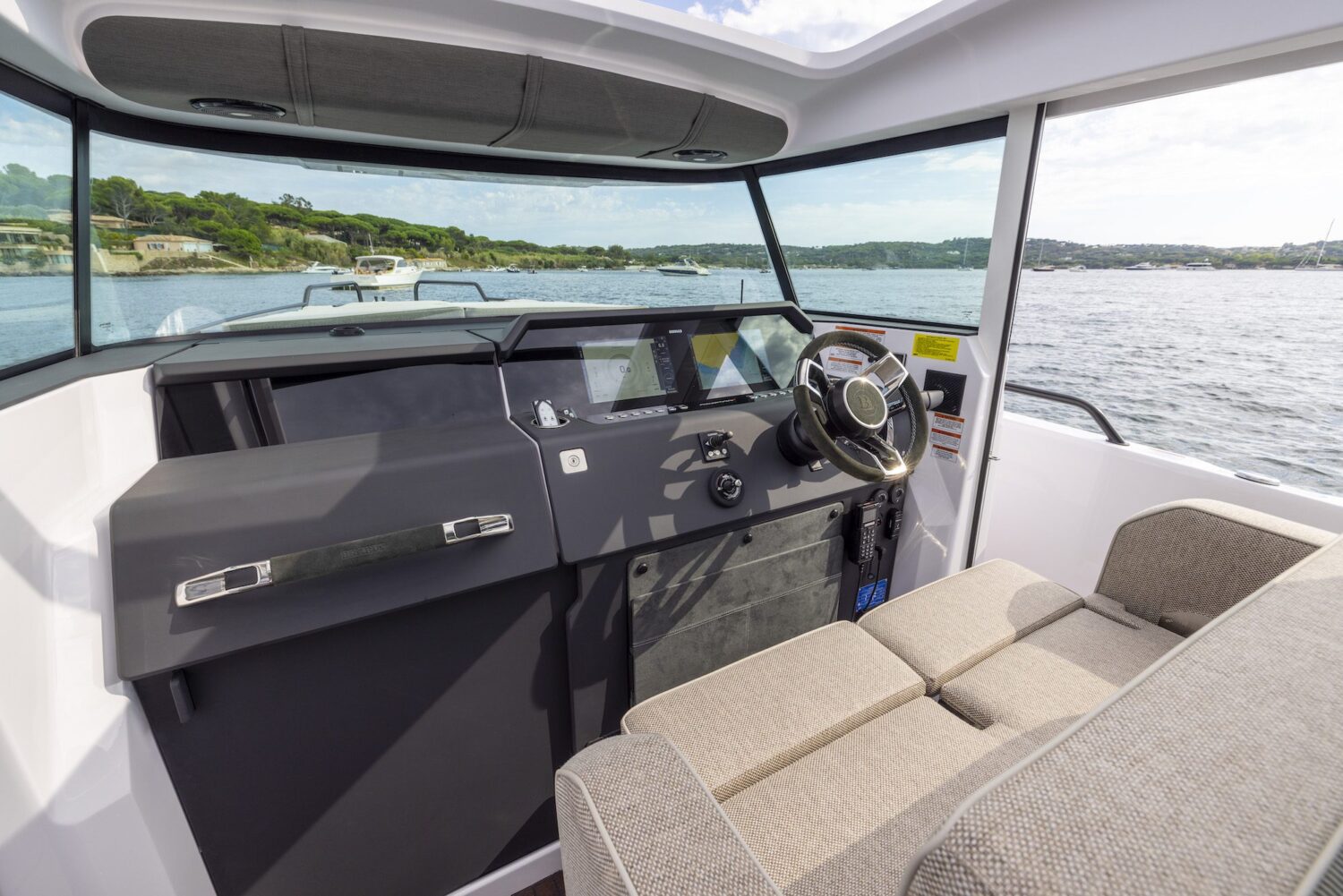 Eyachts Axopar 37 Mediterrana