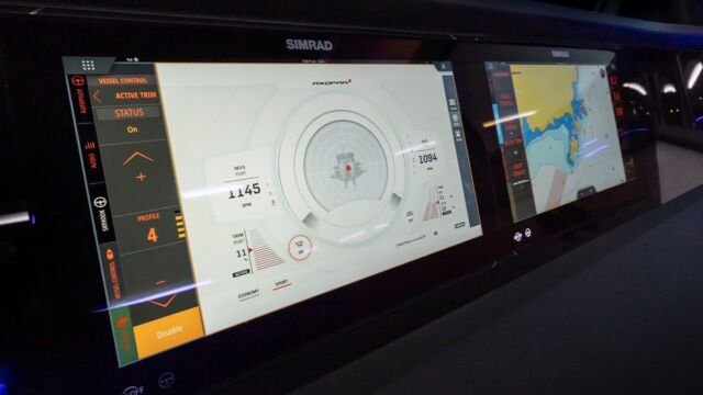 SIMRAD Marine Chartplotter