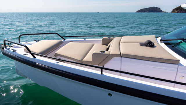 Axopar 37 Sun-Top Mediterrana Edition