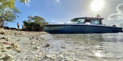 Axopar 37 XC Cross Cabin