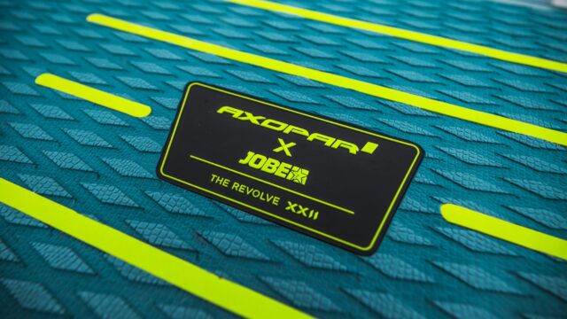 Axopar x Jobe Revolve XXII Spyder